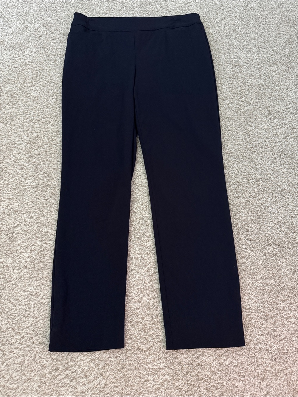 Chico’s Brigitte Slim Pull On Crop Navy Pants.